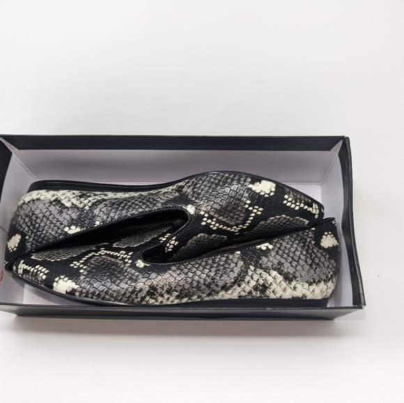Nine West Hayden3 Flats Gray And White Snakeskin Pattern Size 7.5M Barely Worn - Picture 11 of 11